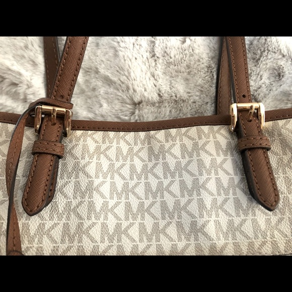 Michael Kors Authentic Bag - Picture 9 of 12